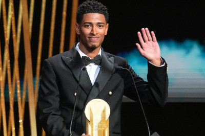 Congrats! Jude Bellingham Raih Penghargaan Pemain Muda Terbaik Dunia 2023