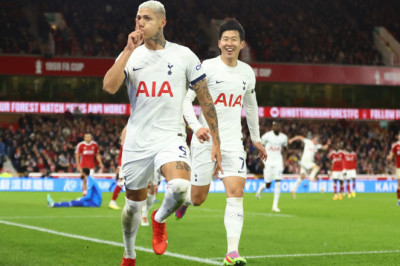 Amankan Tiga Poin, Tottenham Bungkam Tuan Rumah Nottingham Forest