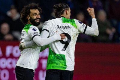 Amankan 3 Poin di Markas Burnley, Liverpool Kudeta Arsenal