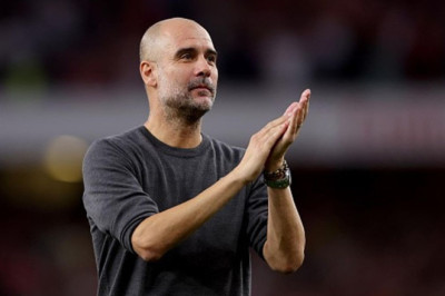 Xavi Mundur, Barcelona Coba Pulangkan Pep Guardiola