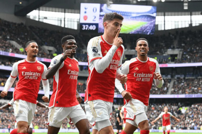 Drama Lima Gol Hiasi Kemenangan Arsenal atas Tottenham dalam Derby London