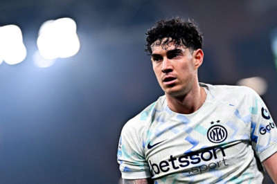 Barcelona Juga Tertarik Mendatangkan Alessandro Bastoni