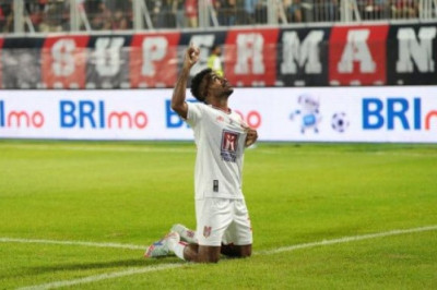 Keterlaluan Oknum Suporter Persib! Anak-Istri Yance Sayuri Juga Diserang Komentar Rasis