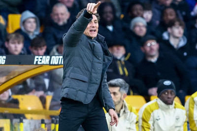 Bungkam Wolves 2-0, Keith Andrews Tak Bisa Sembunyikan Kepuasan