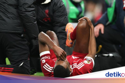 Duh, Alexander Isak Patah Kaki?