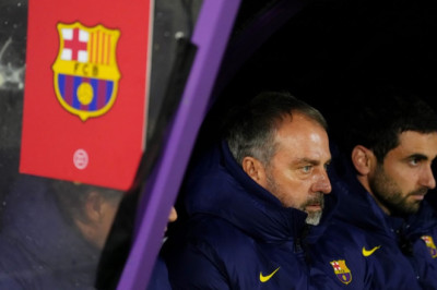 Barcelona Kini Mengincar Bek Muda yang Berbakat