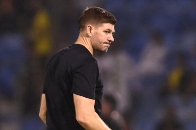 Steven Gerrard Menyesal Liverpool tak Ambil Declan Rice Saat Kesempatan Masih Terbuka