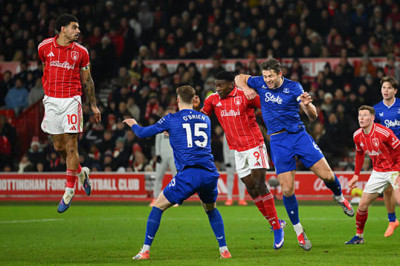 Clean Sheet Lawan Forest, James Tarkowski Puji Lini Belakang Everton