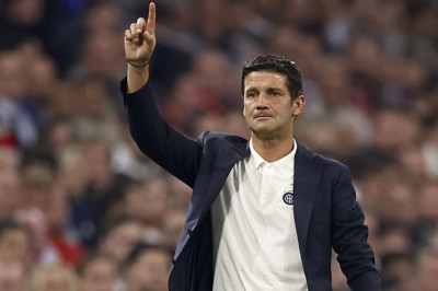 Cristian Chivu Masih Bingung Pilih Mkhitaryan atau Zielinski di Lin Tengah