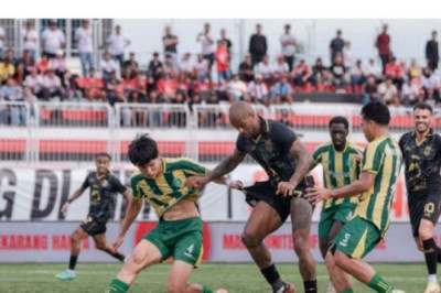 Kata Gustavo Franca Usai Hajar PSBS Biak Lewat Drama 8 Gol, Malut United Geser Persib Bandung di 3 Besar!