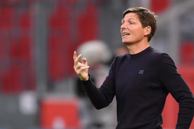 Masuk Radar Manchester United, Begini Respon Manajer Crystal Palace