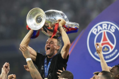 Luis Enrique Pilih Tinggalkan PSG demi Manchester United