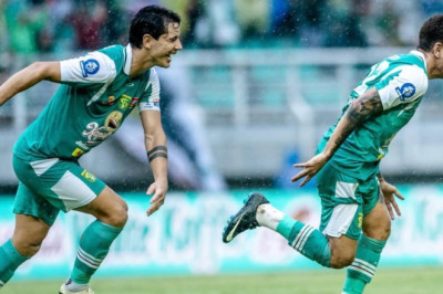 Persebaya vs Malut United: Brace Gali Freitas Bawa Bajul Ijo Taklukkan Laskar Kie Raha