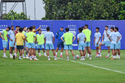 Persib Bandung vs Persija Jakarta: Duel Penentu Puncak Klasemen BRI Super League