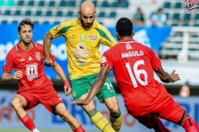 Sedang Berlangsung Persebaya vs Malut United di Super League 2025 2026, Tayang di Mana?