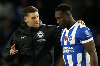 Fabian Hurzeler Ingin Danny Welbeck Bertahan di Brighton