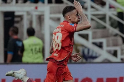 Gagal Sapu Bola hingga Kartu Merah, Ini Biang Kerok Kekalahan Persija dari Persib