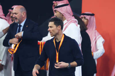 Emosi Campur Xabi Alonso Usai Kekalahan di Final Supercup