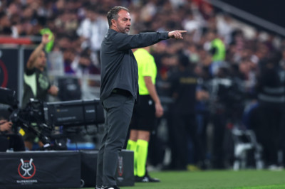 Flick Bangga Barcelona Raih Gelar Supercup Spanyol Lagi