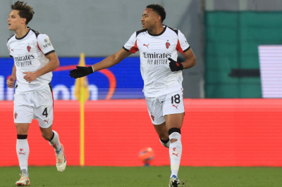 Nkunku Selamatkan Milan dari Kekalahan di Fiorentina