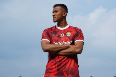 Persib Juara Paruh Musim, Teja Paku Alam Catat Clean Sheet Terbanyak di Super League