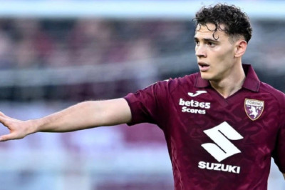 Genoa Bidik Kristjan Asllani Setelah Masa Pinjamannya di Torino Berakhir