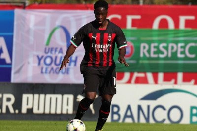 Kalahkan Chievo Verona, Chaka Traore Bintang Kemenangan Milan Futuro