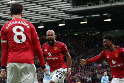 Manchester United Ulangi Keberhasilan Transfer Fernandes