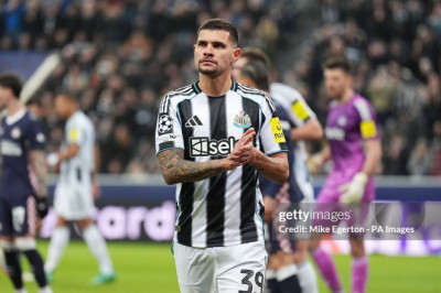 Bruno Guimaraes Dihantam Cedera Engkel Kontra PSV Eindhoven