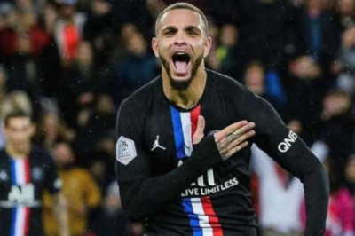 Mantan Pemain PSG, Layvin Kurzawa Resmi Gabung Persib