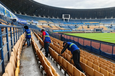 Persib Kelola 6,5 Ton Sampah dari Laga Derby Kontra Persija
