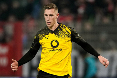 Nico Schlotterbeck Hepi Bantu Dortmund Menang dan Catat Clean Sheet