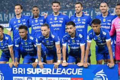 Prediksi Line-up Persib setelah Layvin Kurzawa Gabung dan Federico Barba Batal Cabut