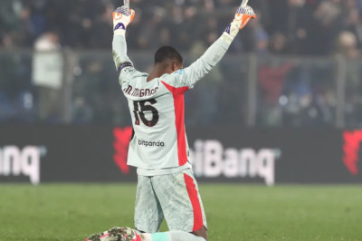 Maignan Segera Perpanjang Kontrak, Roma Incar Nkunku