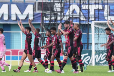 Kemenangan Emosional Persipura, Owen Tekankan Fokus Papan Atas