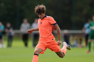 Barcelona Tak Mau Kehilangan Andres Cuenca Cuma-cuma