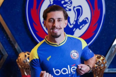 Peran Baru Gustavo Franca di Arema FC, Dari Gelandang Serang ke Winger