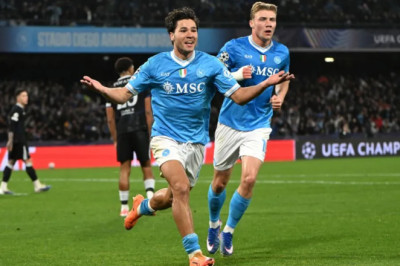 Vergara Terkesan dengan Permainan Zielinski di Napoli, Meski Messi Tetap Jadi Idola Utamanya