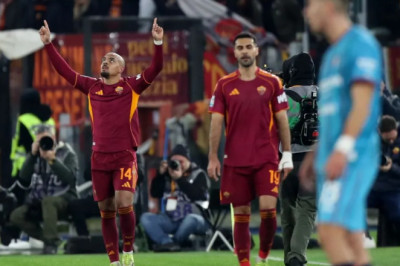 Malen Tampil Memukau di AS Roma dengan Performa Menggebrak