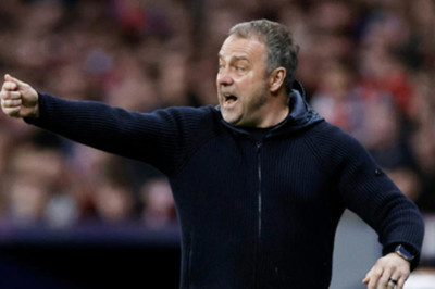 Hansi Flick Bingung Mengapa Gol Pau Cubarsi Dianulir