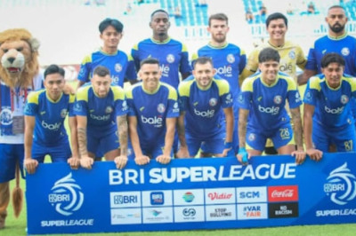 Arema Ngamuk, Semen Padang Hancur Lebur
