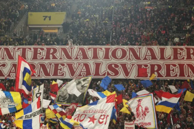 Pelatih Mainz Tegaskan Karnaval Tetap Berlangsung Meski Kalah Telak di Bundesliga: Ada Kehidupan di Luar Sepak Bola