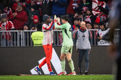 Vincent Kompany Masih Gantungkan Masa Depan Nicolas Jackson