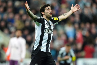 Juventus Didesak untuk Pulangkan Sandro Tonali ke Italia