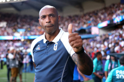 Thierry Henry Sebut Como Mainkan Sepakbola Lebih Baik Dari Inter