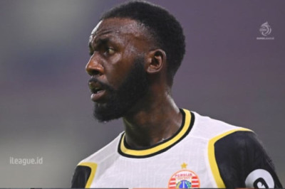 Kartu Kuning ke-9 Allano Lima Jadi Sorotan, Pelatih Persija Akhirnya Buka Suara