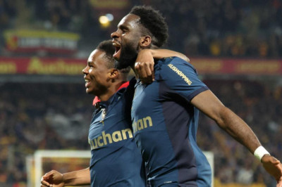 Manchester United Siap Pecahkan Rekor Transfer Demi Gelandang Klub Liga Prancis