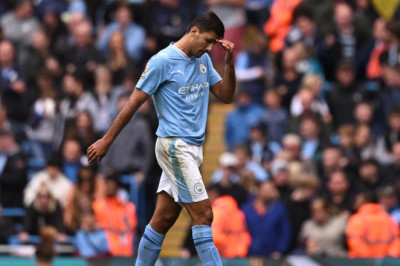 Gelandang Manchester City Rodri Didenda Rp1,8 Miliar Usai Komentar soal Wasit