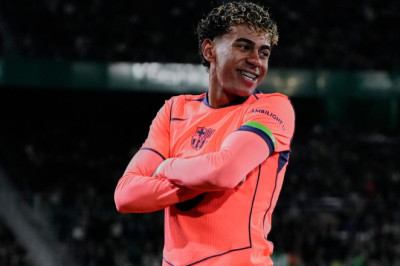 Newcastle vs Barcelona: Eddie Howe Waspadai Ancaman Lamine Yamal