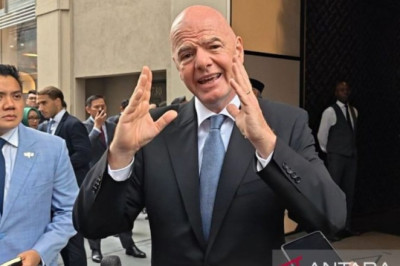 Presiden FIFA Banggakan Kemajuan Sepakbola Indonesia pada Dunia
